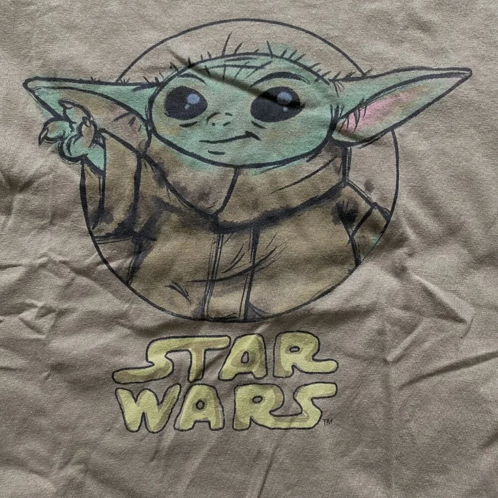 LOT OF 2 Star Wars T-shirts size Small